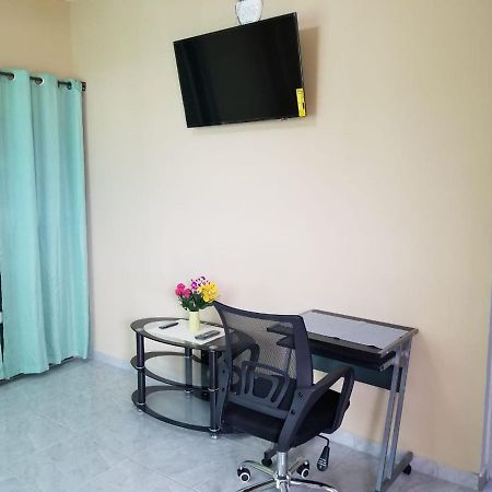 Royal View Apartment Plus Belize City Exteriér fotografie