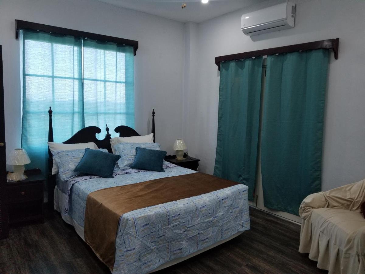 Royal View Apartment Plus Belize City Exteriér fotografie
