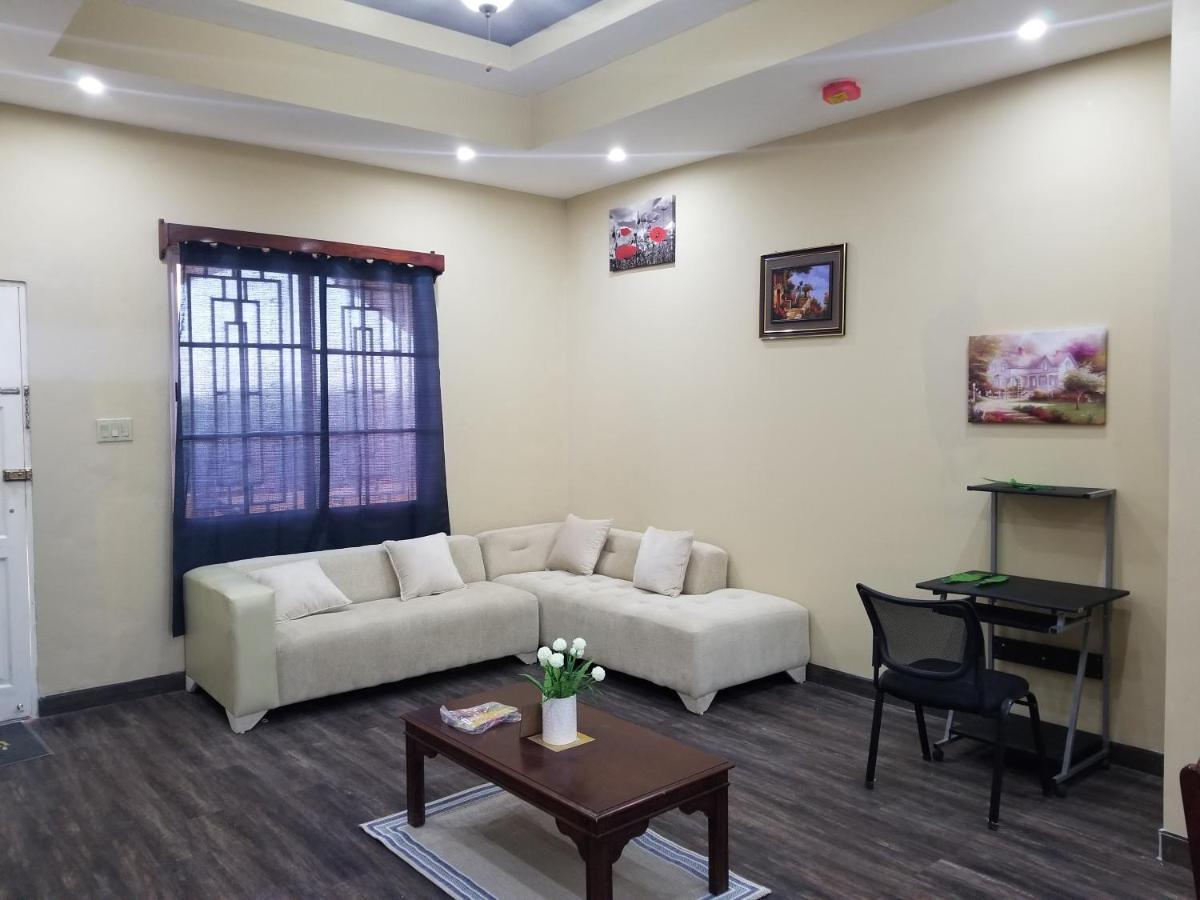 Royal View Apartment Plus Belize City Exteriér fotografie