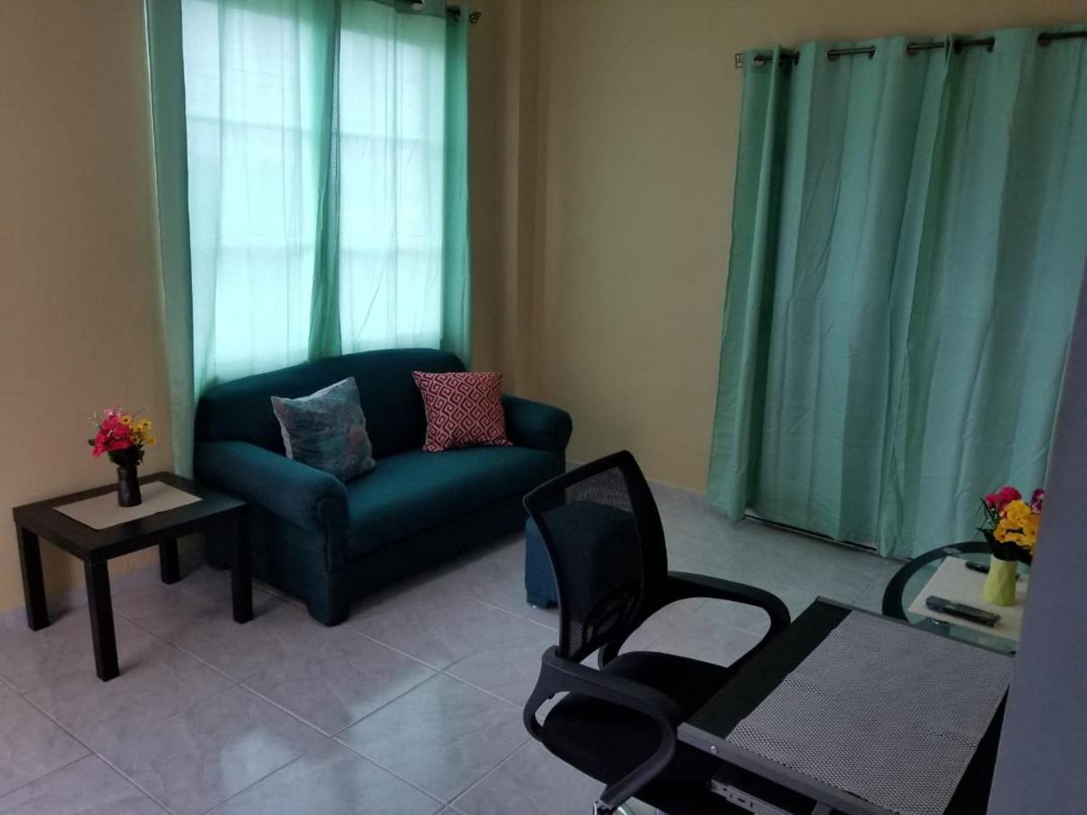 Royal View Apartment Plus Belize City Exteriér fotografie